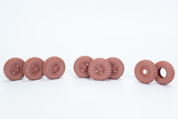 ShrinkRay 1/35 URAL-4320/375 KAMA大寬胎 — 高精度 3D 列印重力胎